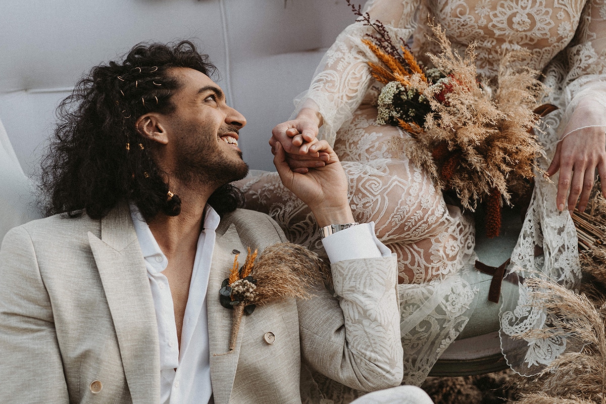 Coincidence earphone Farewell 4 propuestas de traje de novio para ceremonias de verano | Félix Ramiro
