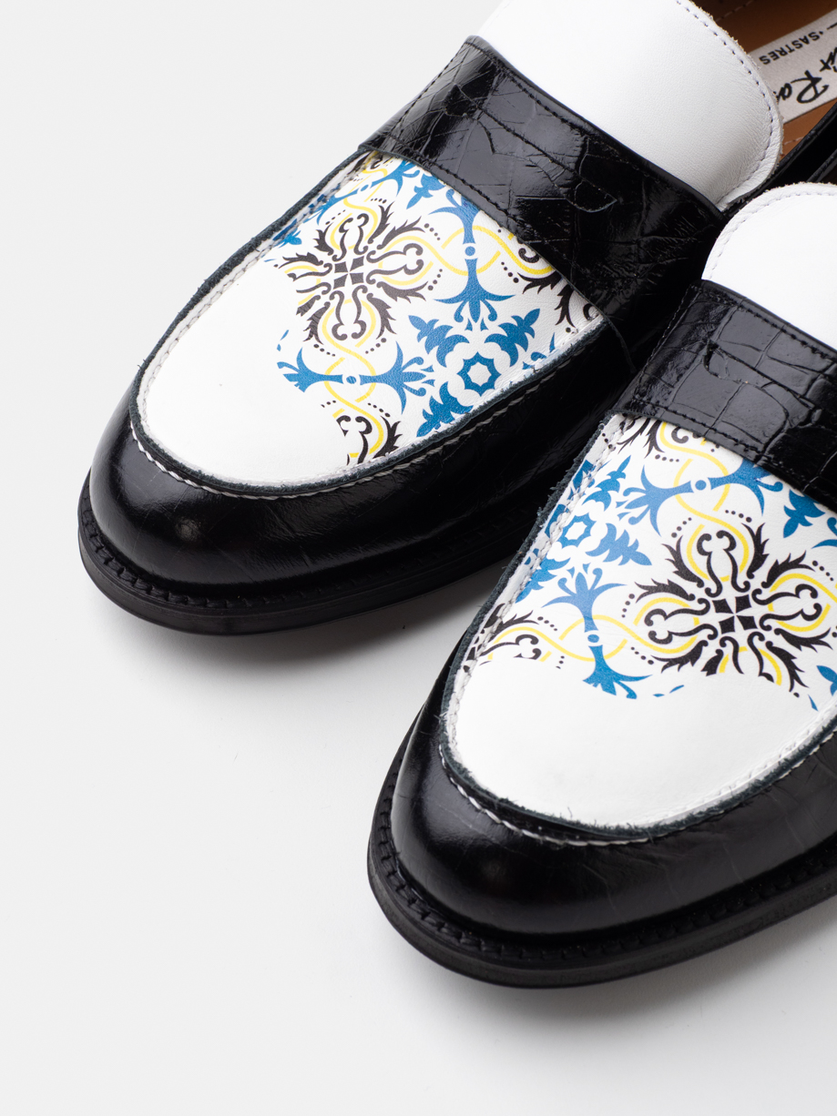 MOCASÍN NEGRO DISEÑO EXCLUSIVO COLECCIÓN EMBRUJO
